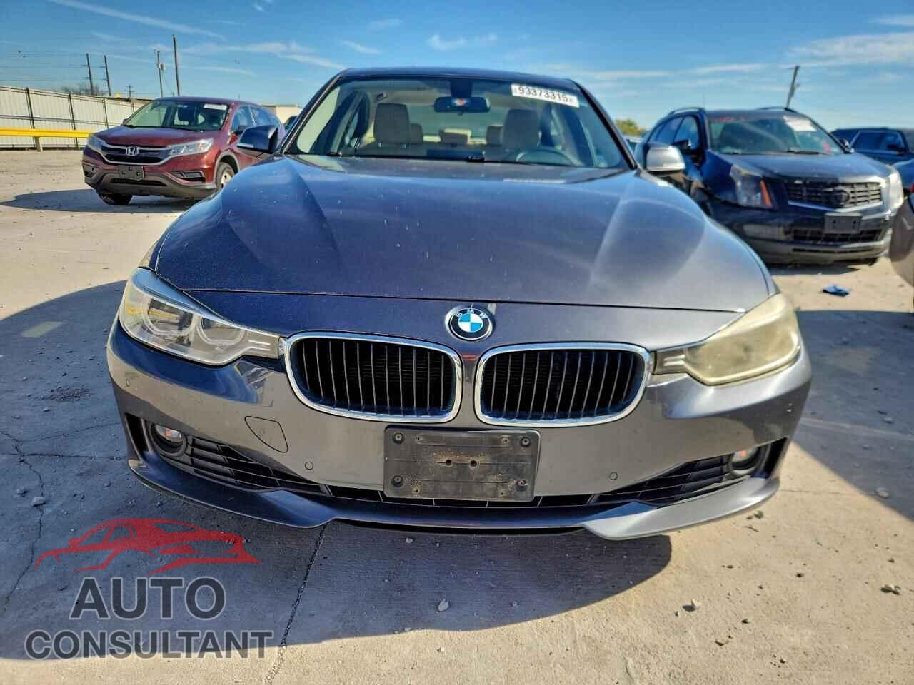BMW 3 SERIES 2013 - WBA3C1C56DF441648