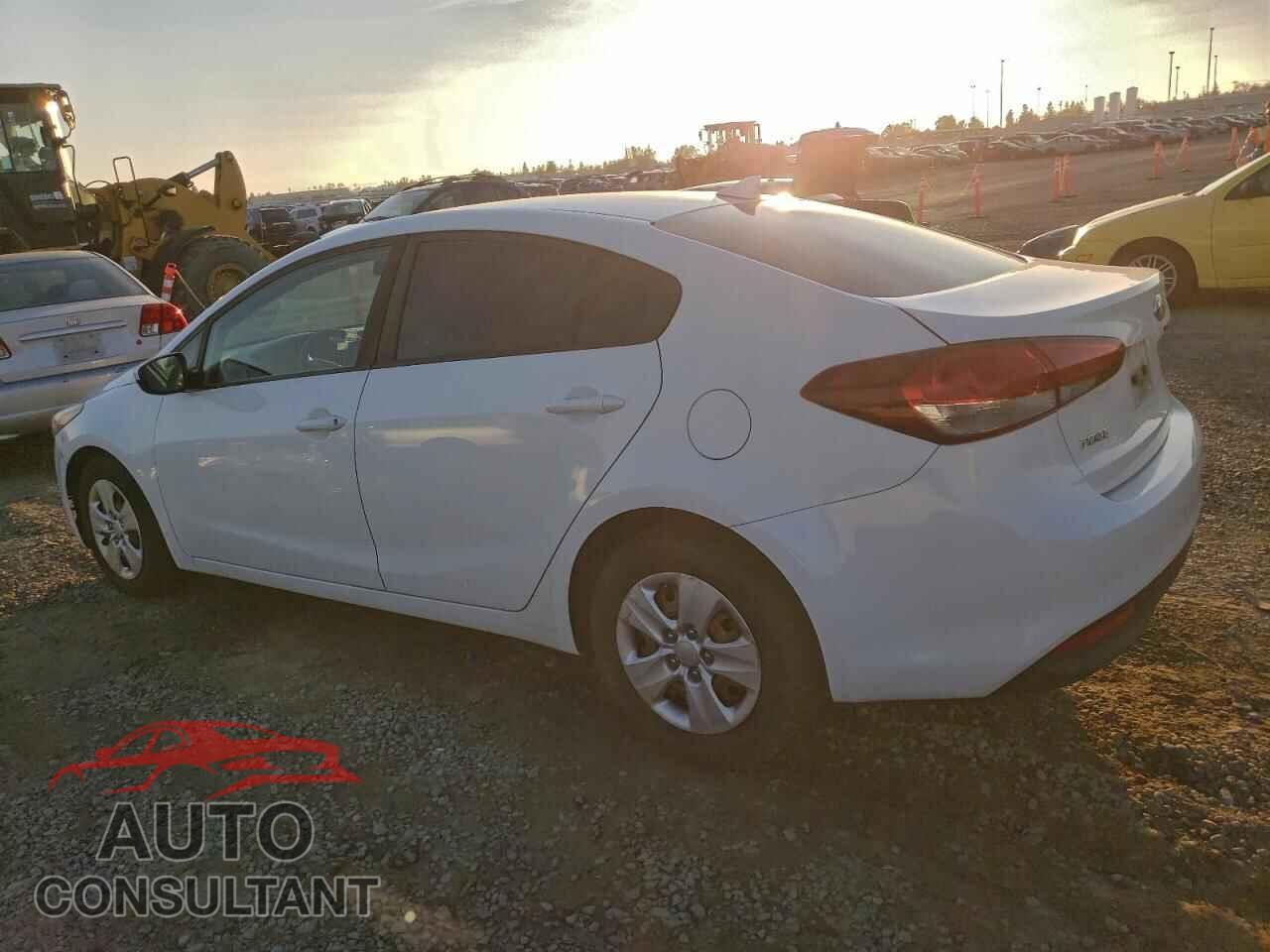 KIA FORTE 2017 - 3KPFK4A70HE006309