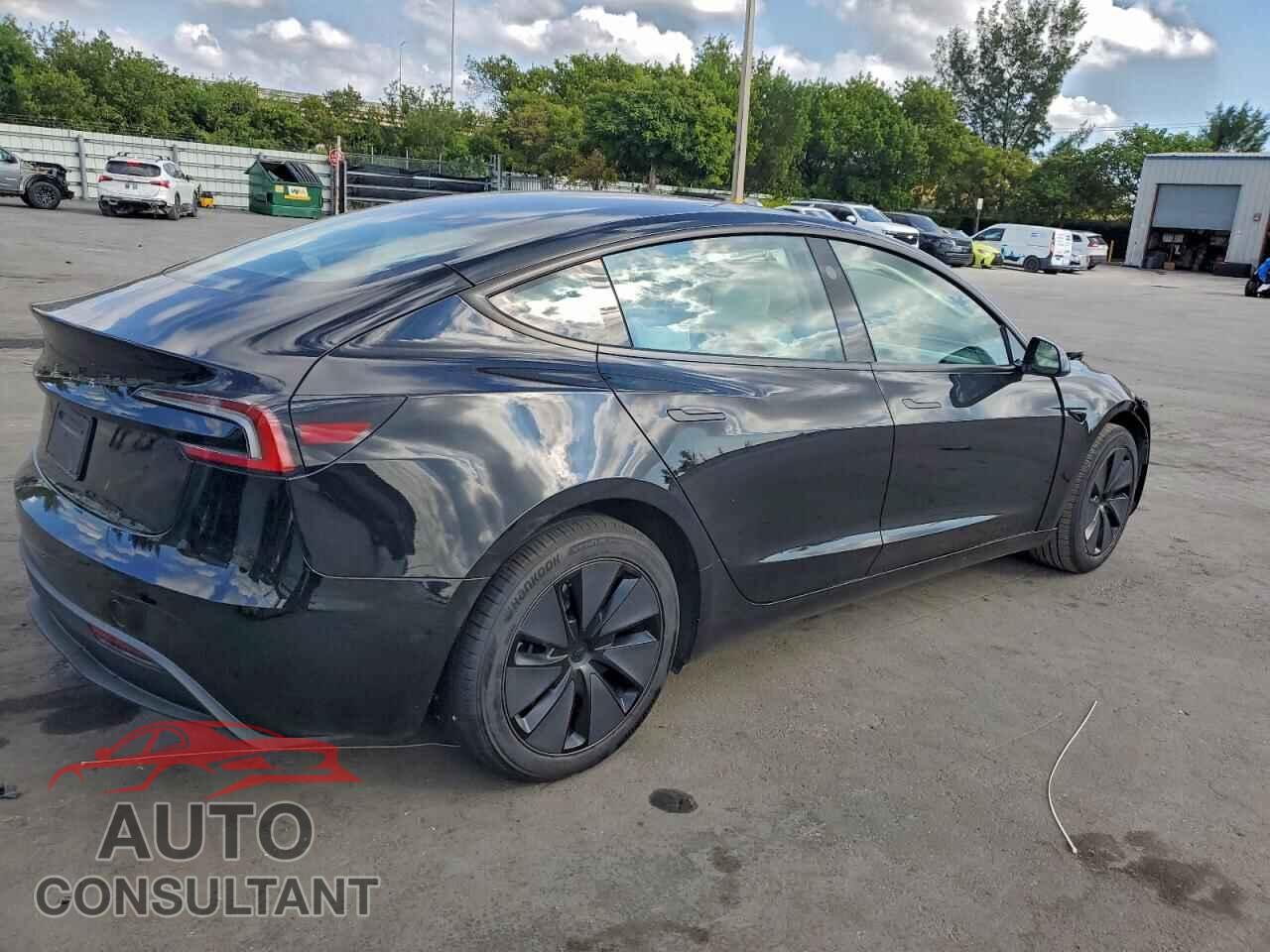 TESLA MODEL 3 2025 - 5YJ3E1EA9SF019706