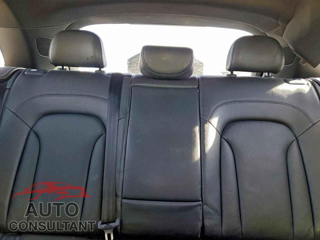 AUDI Q3 2016 - WA1EFCFS2GR014819