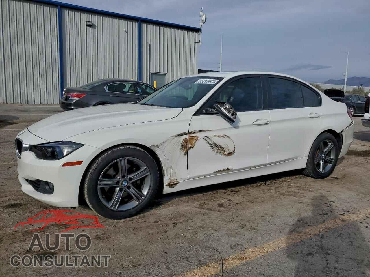 BMW 3 SERIES 2013 - WBA3C1C55DF444010
