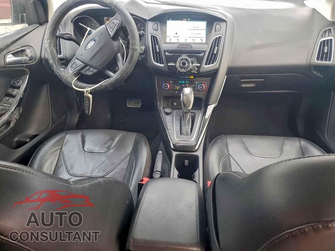 FORD FOCUS 2018 - 1FADP3N25JL289763