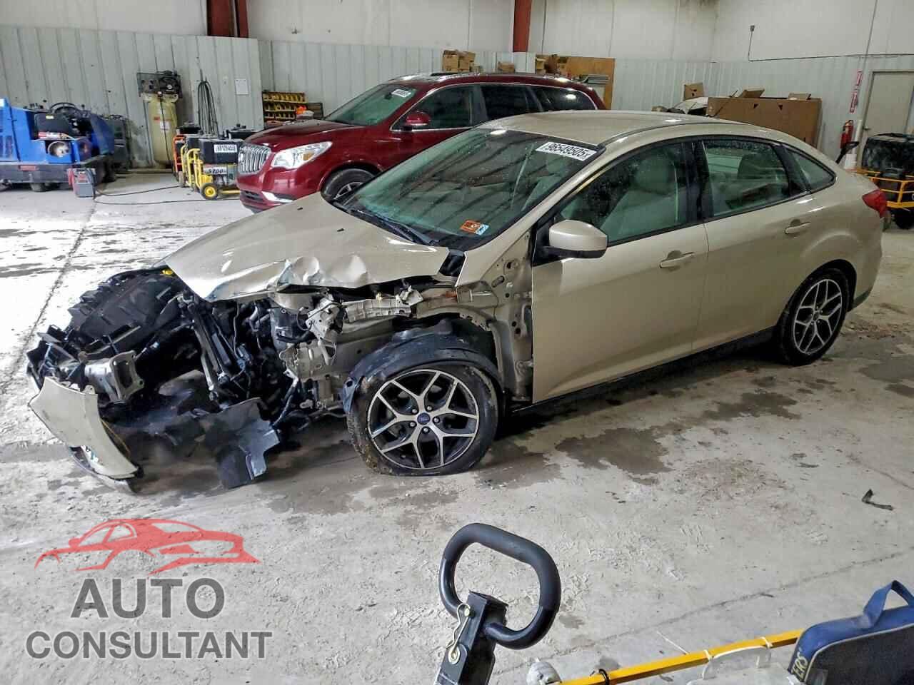 FORD FOCUS 2018 - 1FADP3FE2JL210252