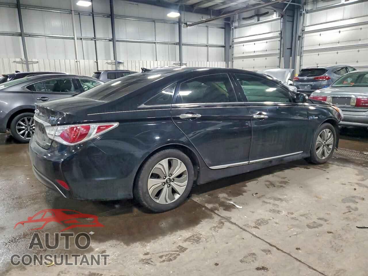 HYUNDAI SONATA 2013 - KMHEC4A48DA085459