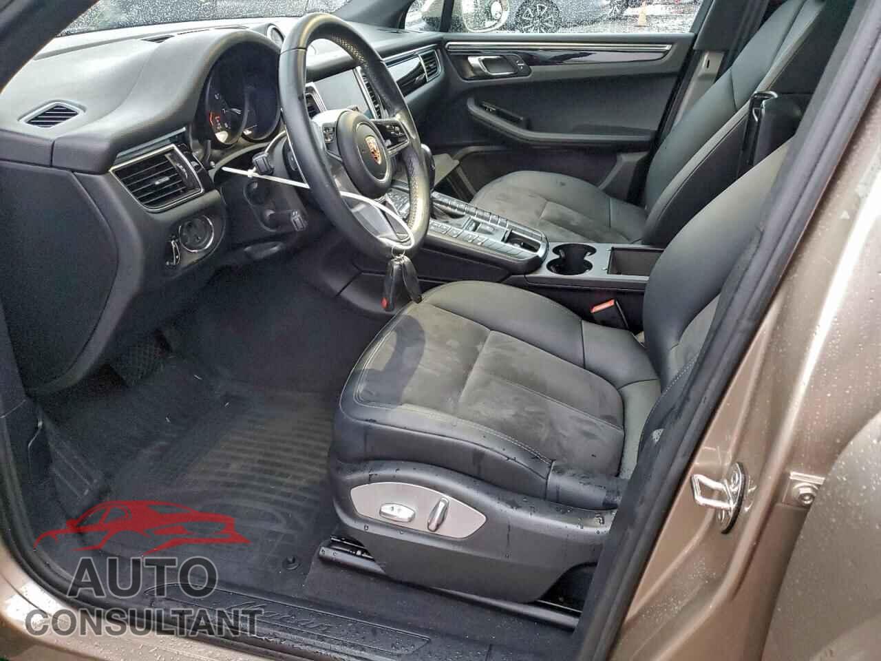 PORSCHE MACAN 2017 - WP1AA2A54HLB03986