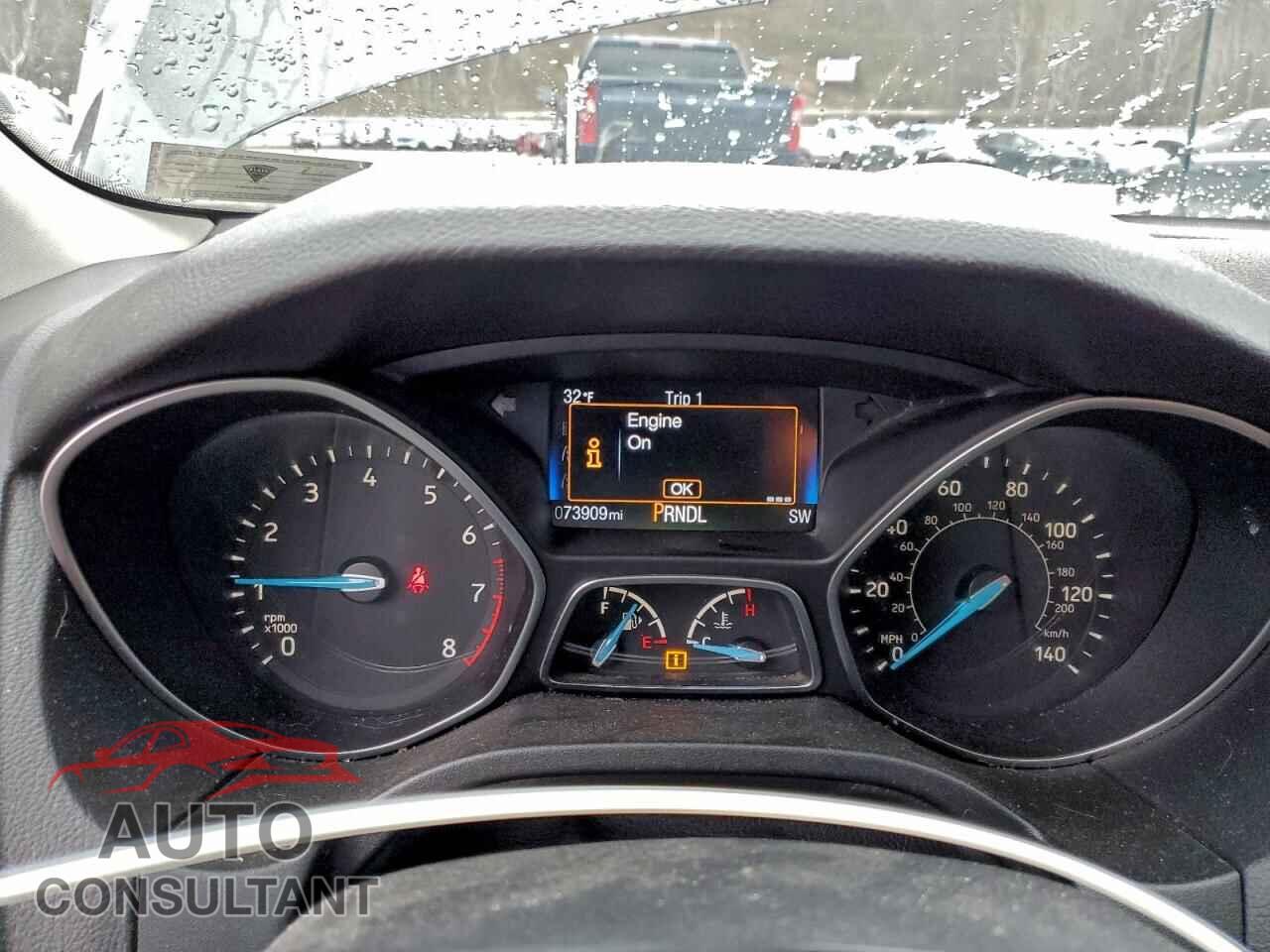 FORD FOCUS 2018 - 1FADP3K26JL310138