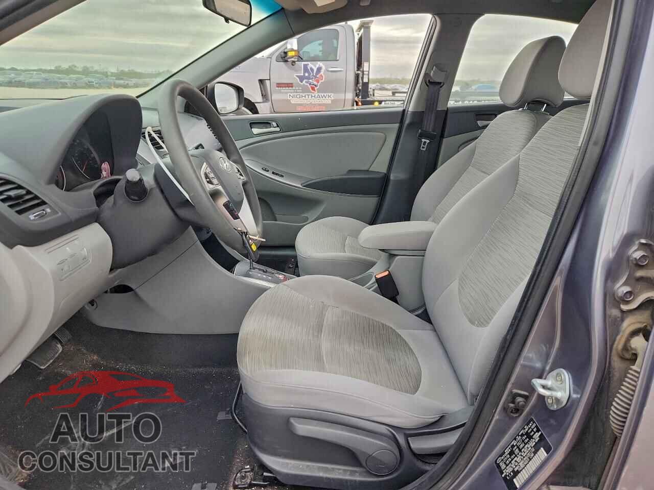 HYUNDAI ACCENT 2017 - KMHCT4AE8HU281132
