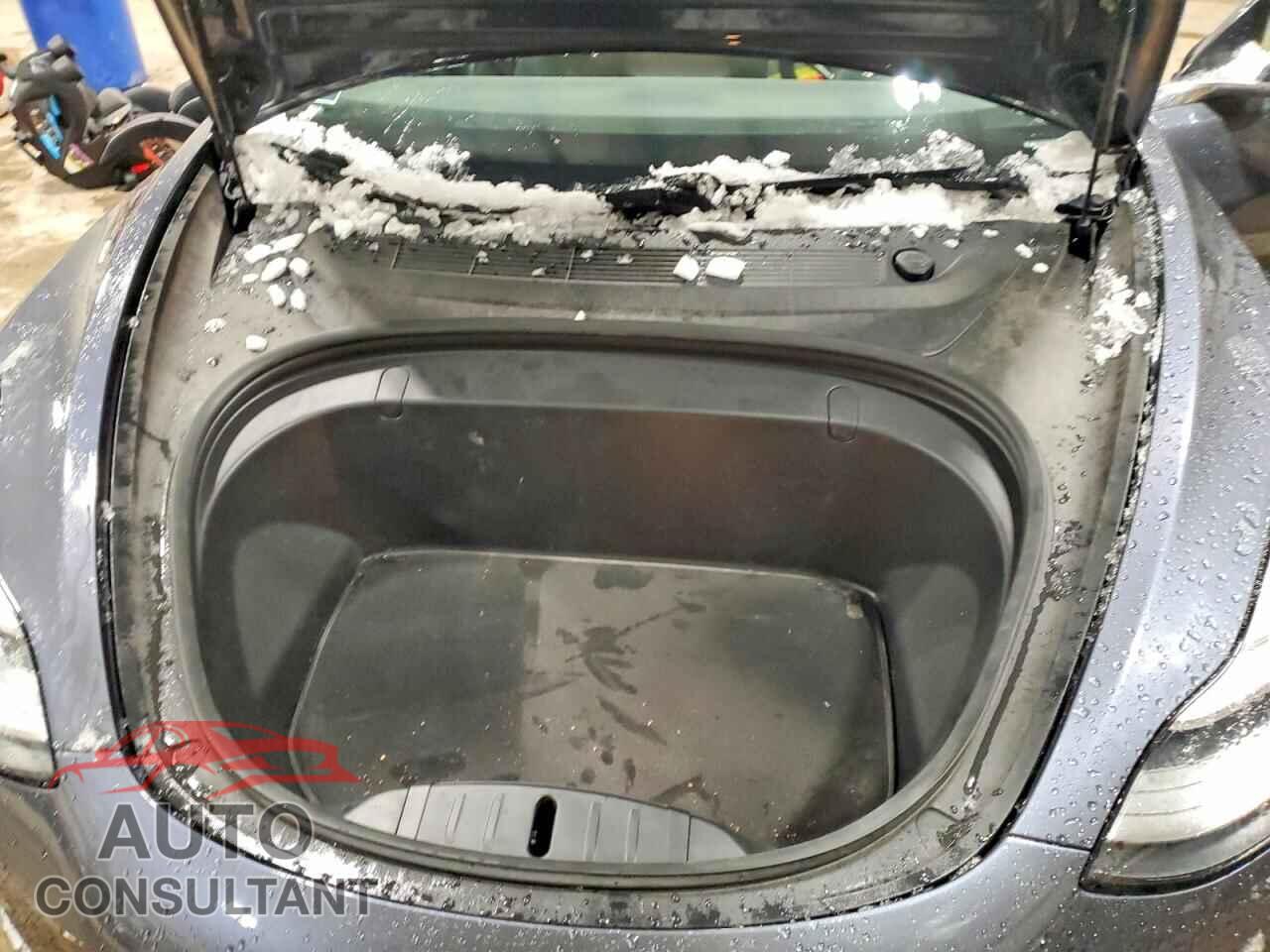 TESLA MODEL 3 2018 - 5YJ3E1EB4JF110261