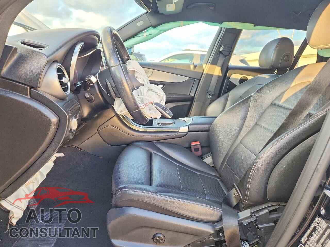 MERCEDES-BENZ GLC-CLASS 2020 - W1N0G8DB1LF800984