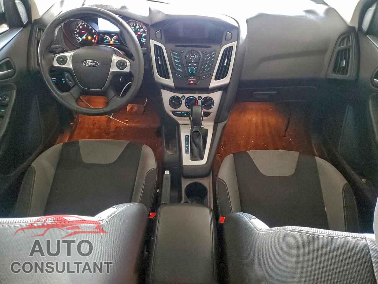 FORD FOCUS 2014 - 1FADP3F28EL210610
