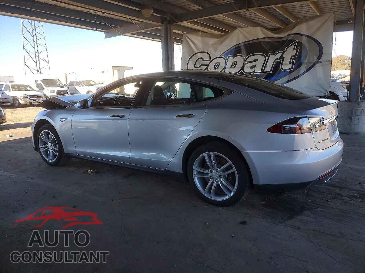 TESLA MODEL S 2013 - 5YJSA1CG3DFP18086