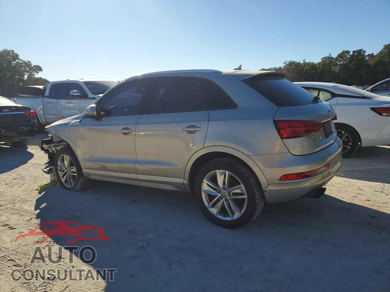 AUDI Q3 2017 - WA1ECCFS3HR013074