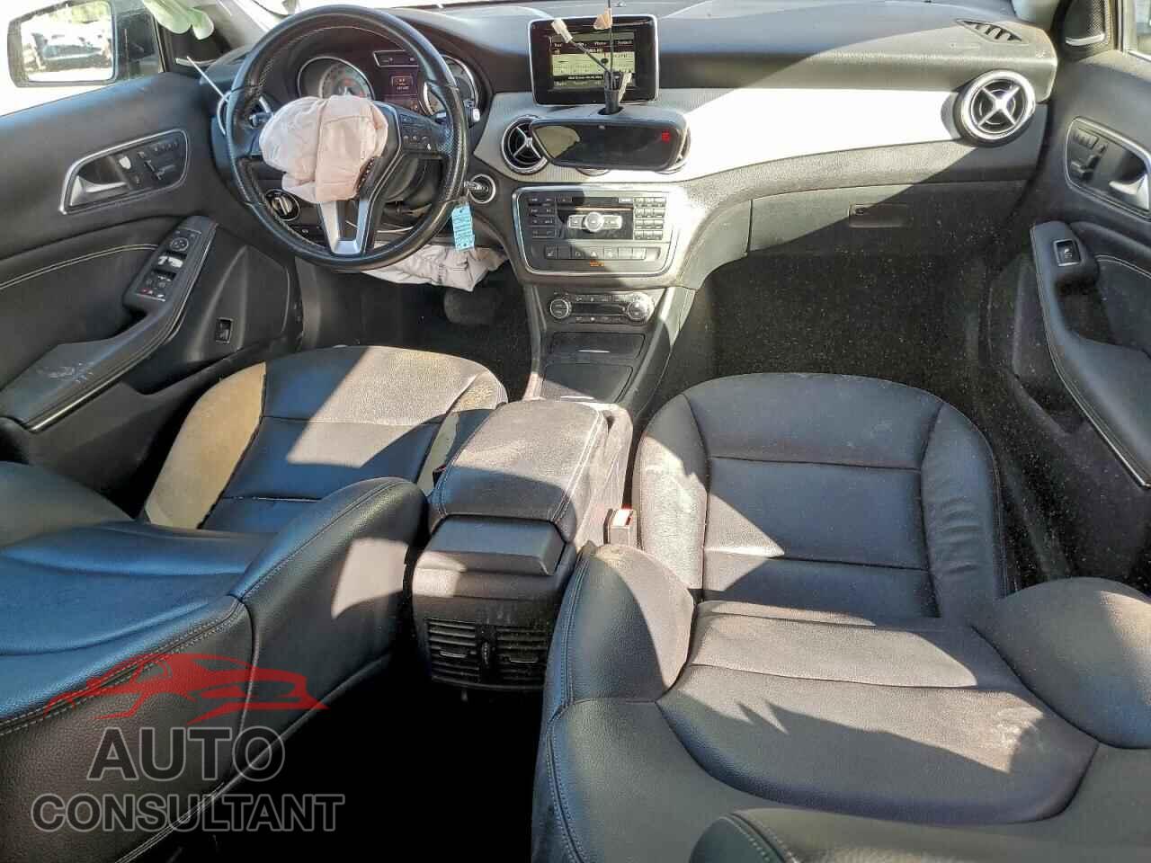 MERCEDES-BENZ GLA-CLASS 2015 - WDCTG4EB5FJ100988
