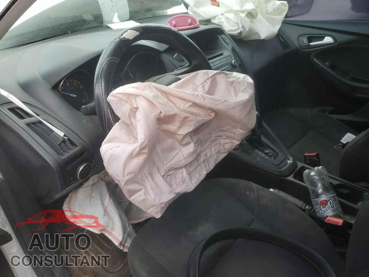 FORD FOCUS 2015 - 1FADP3F25FL247759