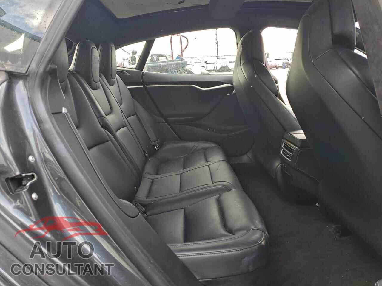 TESLA MODEL S 2017 - 5YJSA1E23HF219280