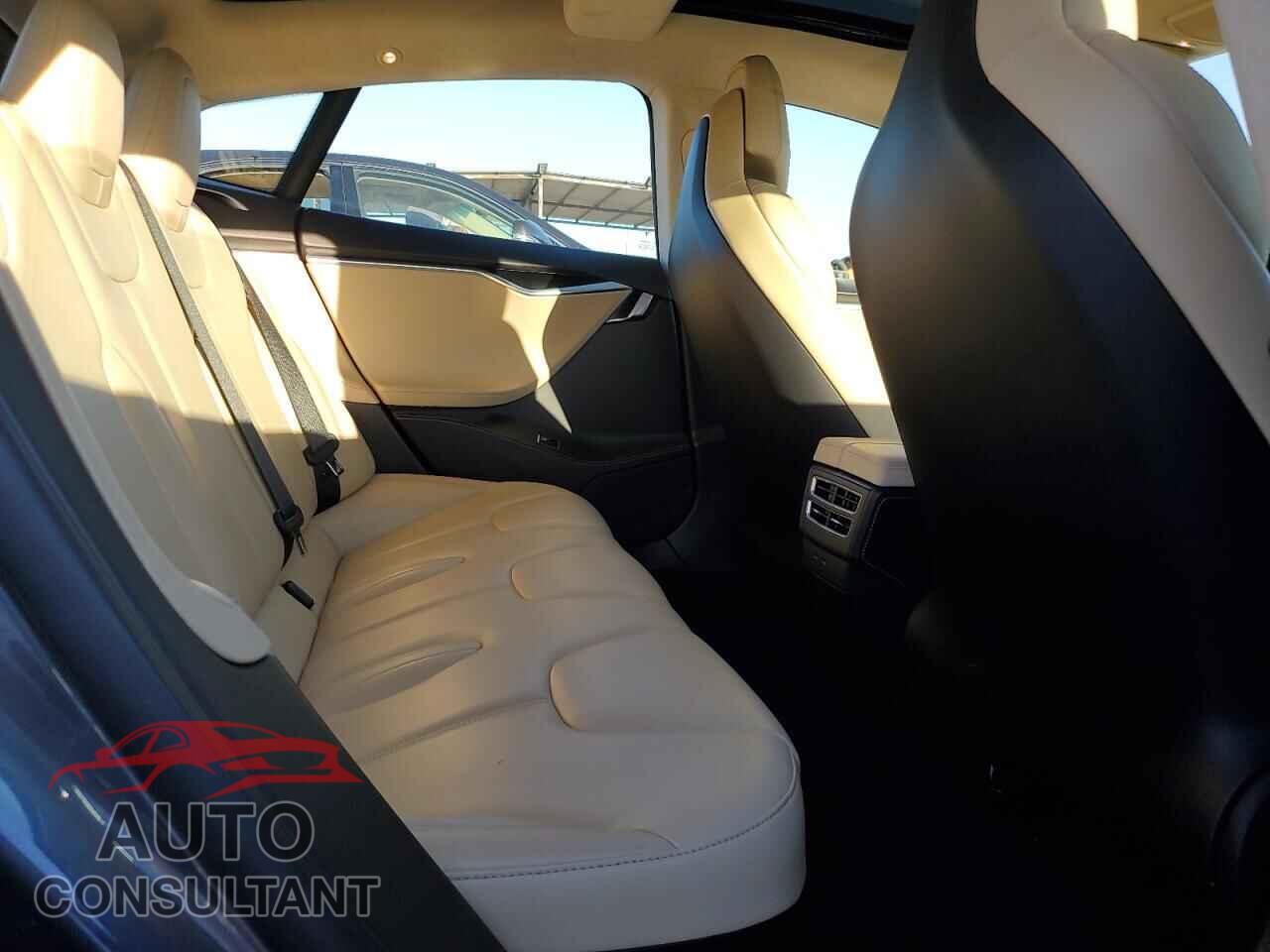 TESLA MODEL S 2017 - 5YJSA1E25HF199405