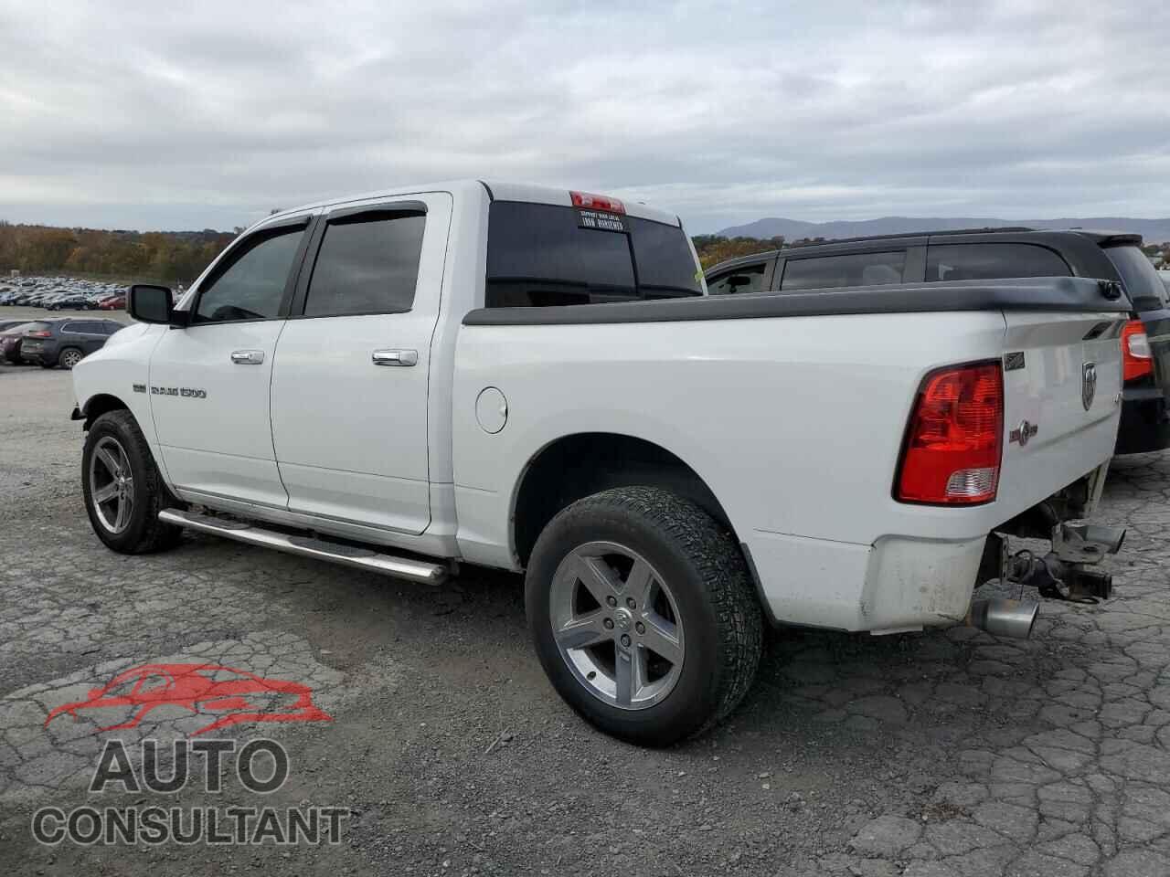 DODGE RAM 1500 2012 - 1C6RD7LT4CS160408