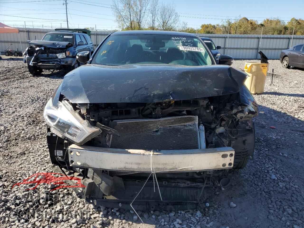 NISSAN MAXIMA 2017 - 1N4AA6AP1HC382894