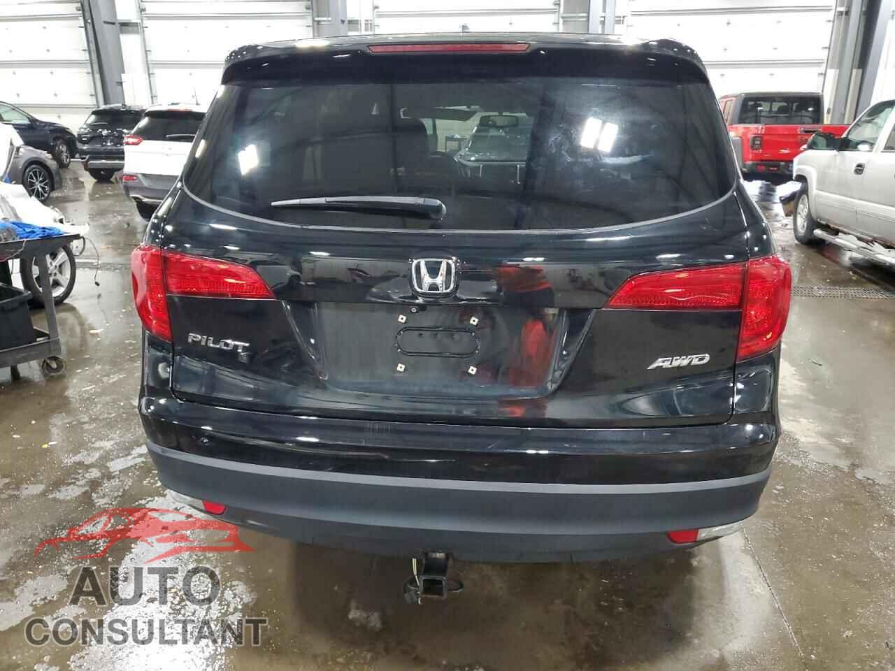 HONDA PILOT 2017 - 5FNYF6H59HB093683