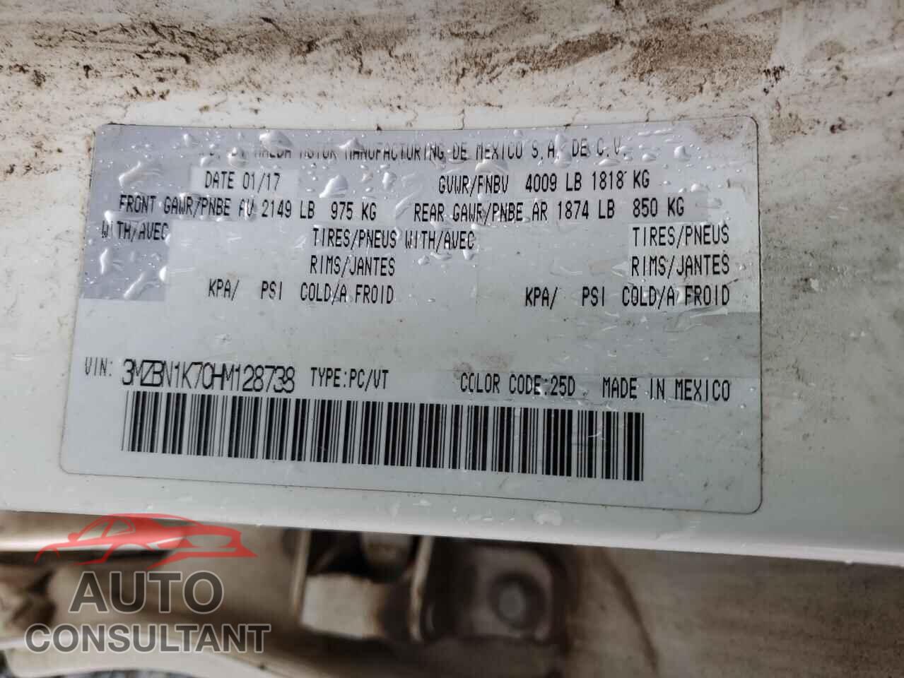 MAZDA 3 2017 - 3MZBN1K70HM128738