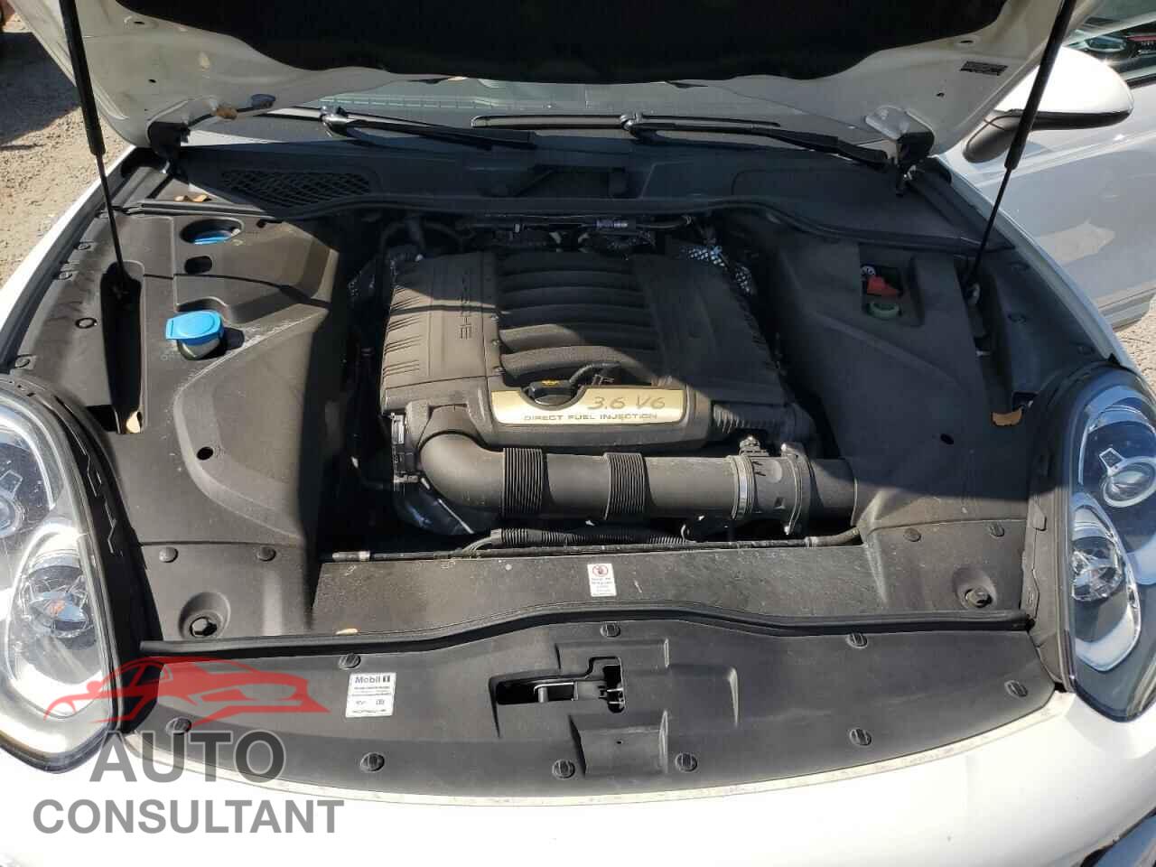 PORSCHE CAYENNE 2018 - WP1AA2A28JKA05660