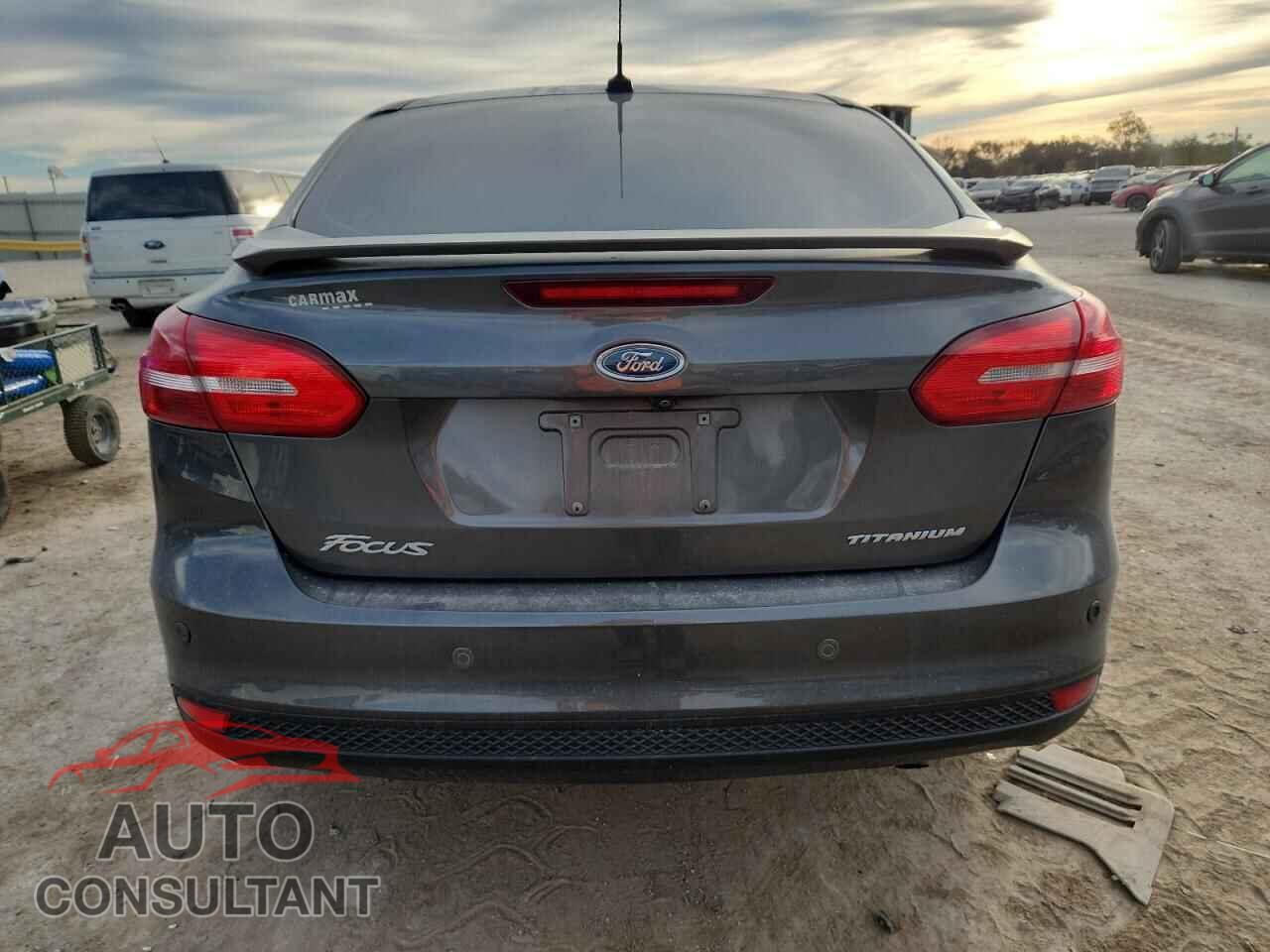 FORD FOCUS 2017 - 1FADP3J22HL347697