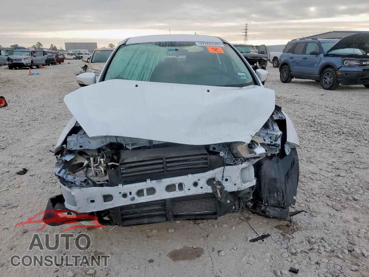 FORD FOCUS 2017 - 1FADP3F25HL300043