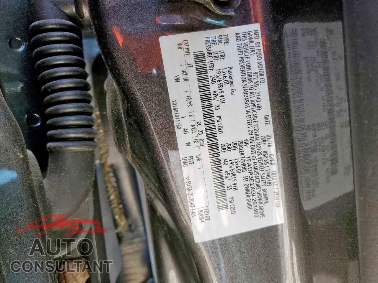FORD FOCUS 2016 - 1FADP3E2XGL261403