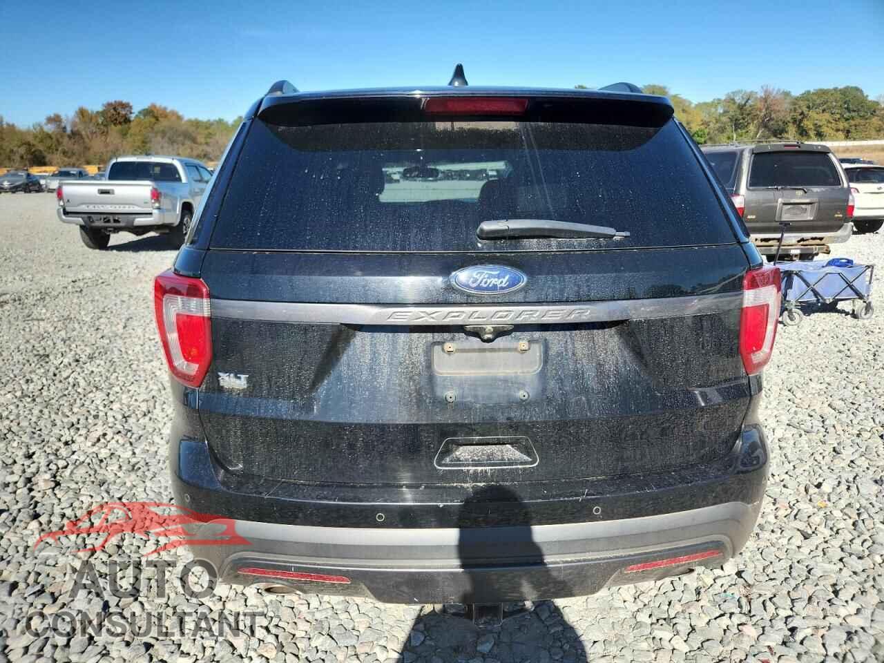 FORD EXPLORER 2017 - 1FM5K7D88HGE32603