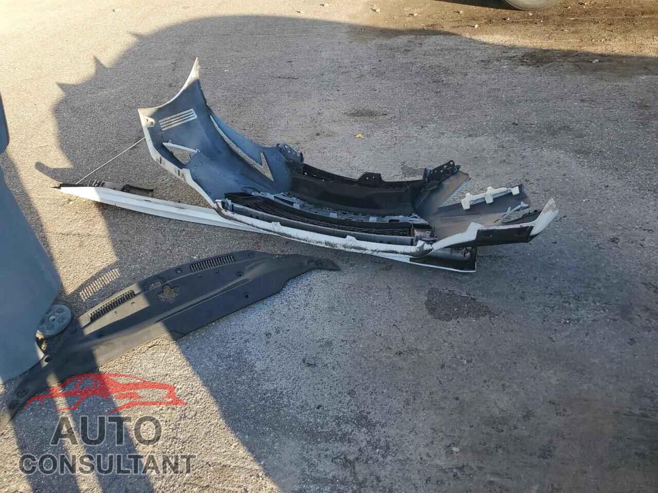 LEXUS IS 2018 - JTHBA1D29J5071711