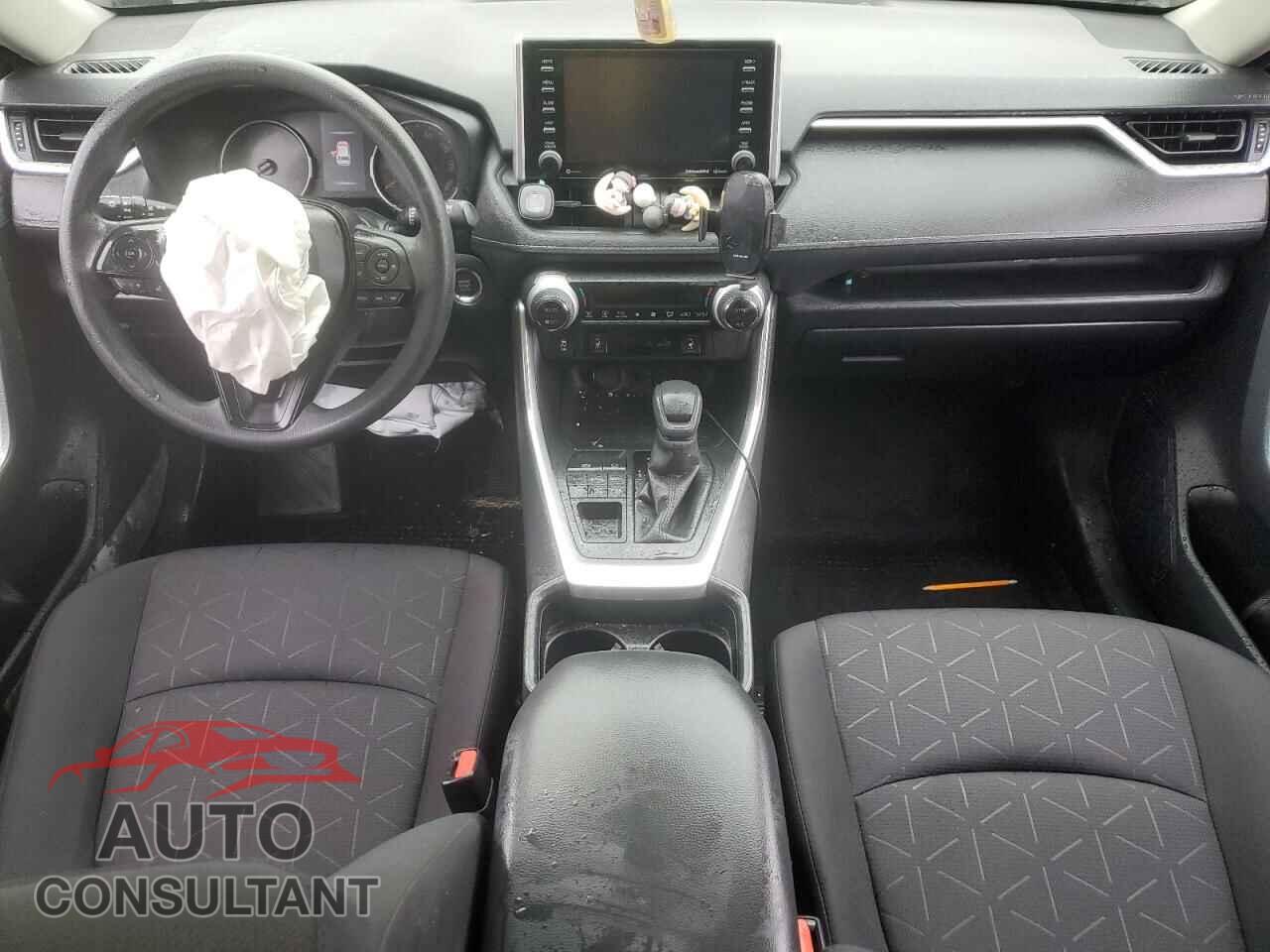 TOYOTA RAV4 2019 - JTMP1RFV9KD524195