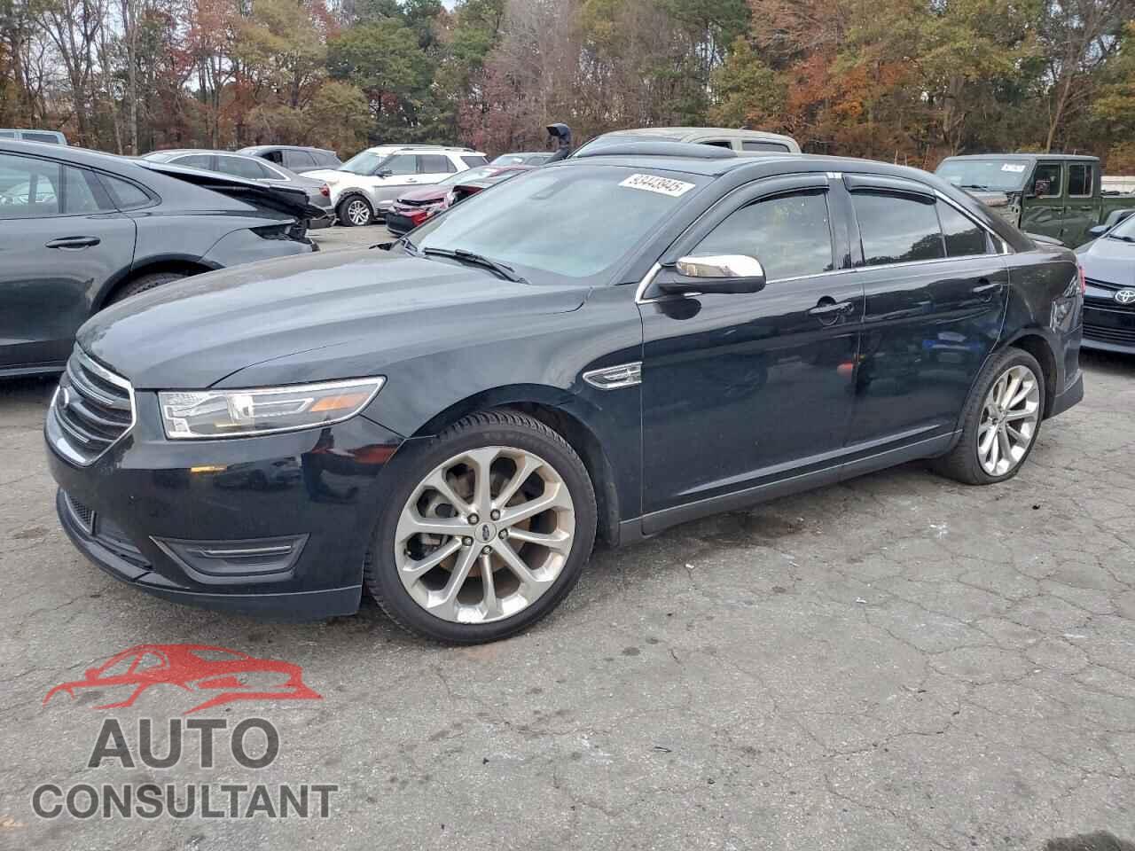 FORD TAURUS 2018 - 1FAHP2F81JG111002