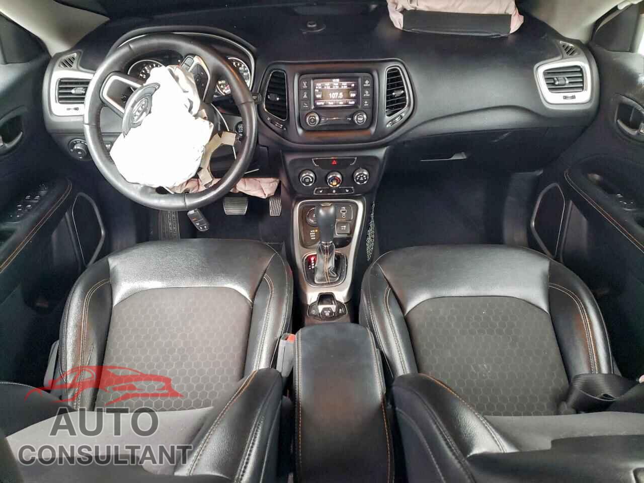JEEP COMPASS 2018 - 3C4NJDBB8JT349727