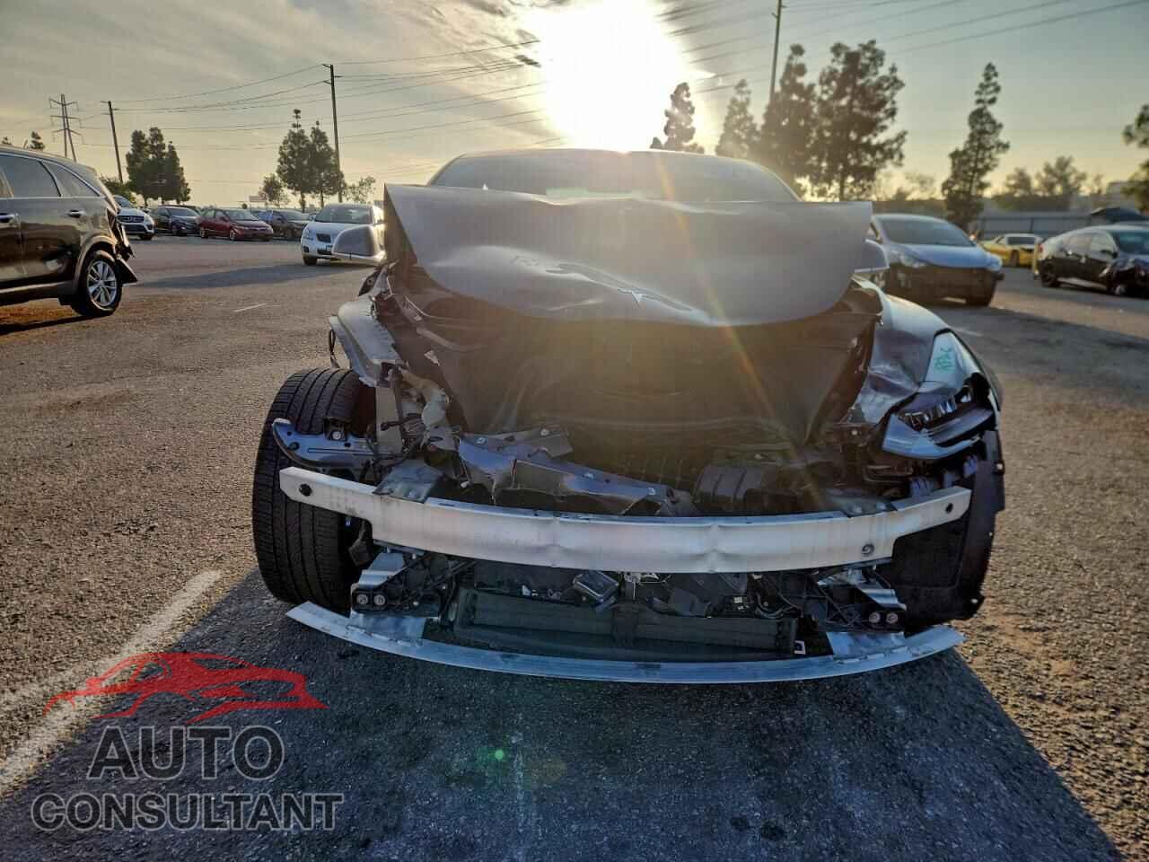 TESLA MODEL 3 2018 - 5YJ3E1EA9JF014049