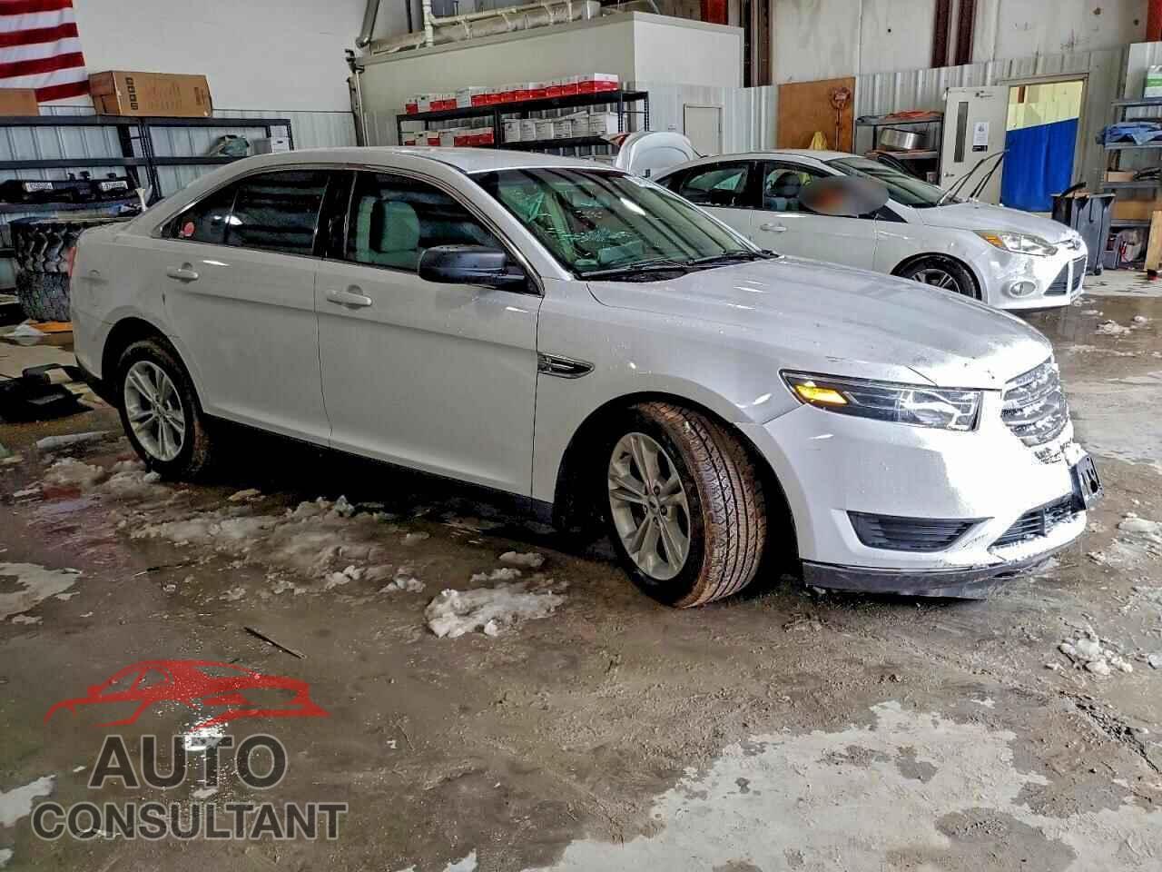 FORD TAURUS 2018 - 1FAHP2D84JG129660