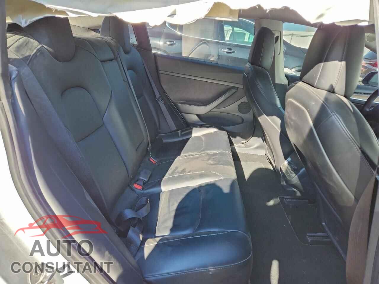 TESLA MODEL 3 2021 - 5YJ3E1EB8MF975271