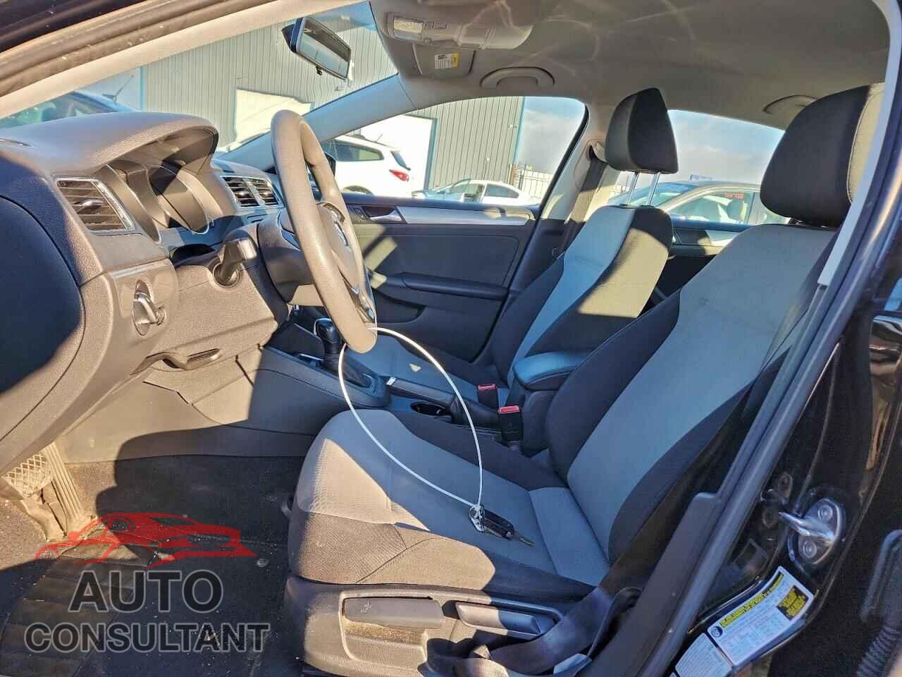 VOLKSWAGEN JETTA 2017 - 3VW2B7AJ2HM318159