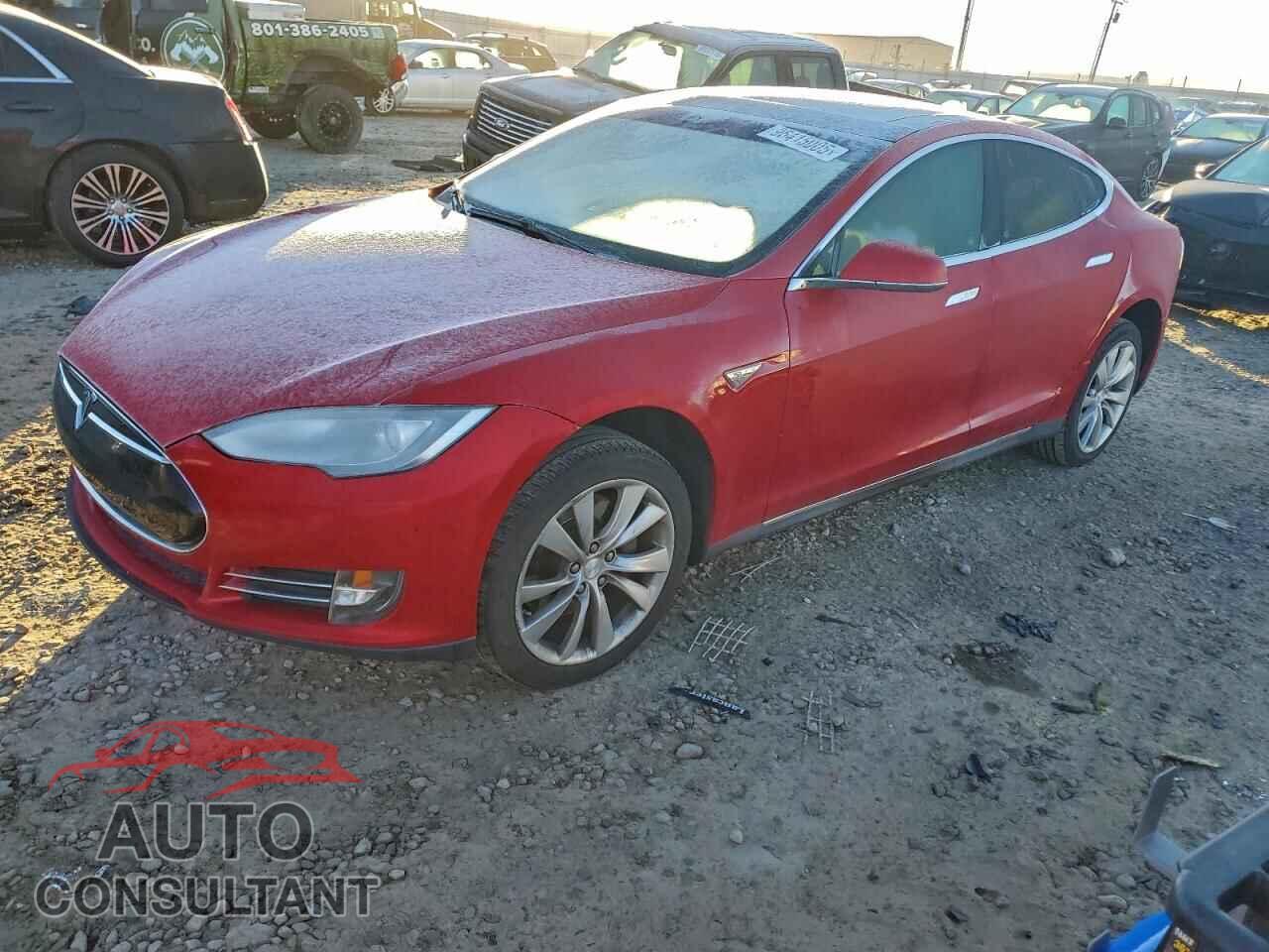 TESLA MODEL S 2014 - 5YJSA1S14EFP33100