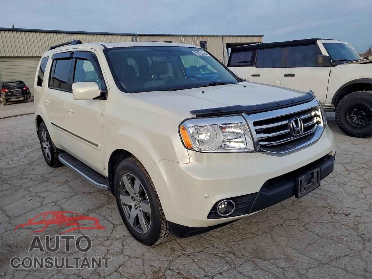 HONDA PILOT 2015 - 5FNYF4H90FB040617