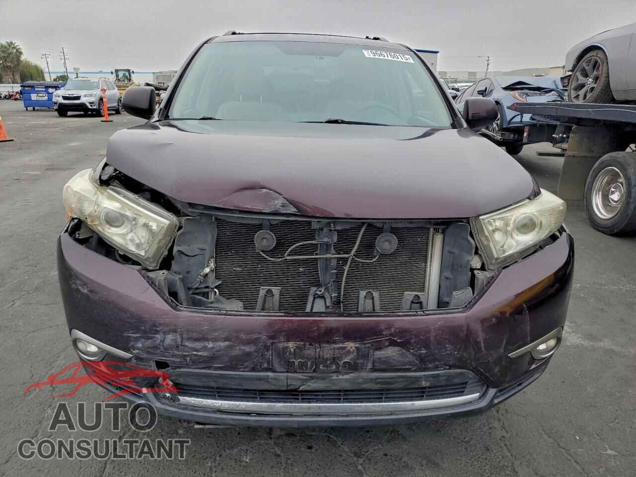 TOYOTA HIGHLANDER 2013 - 5TDBK3EH8DS189227