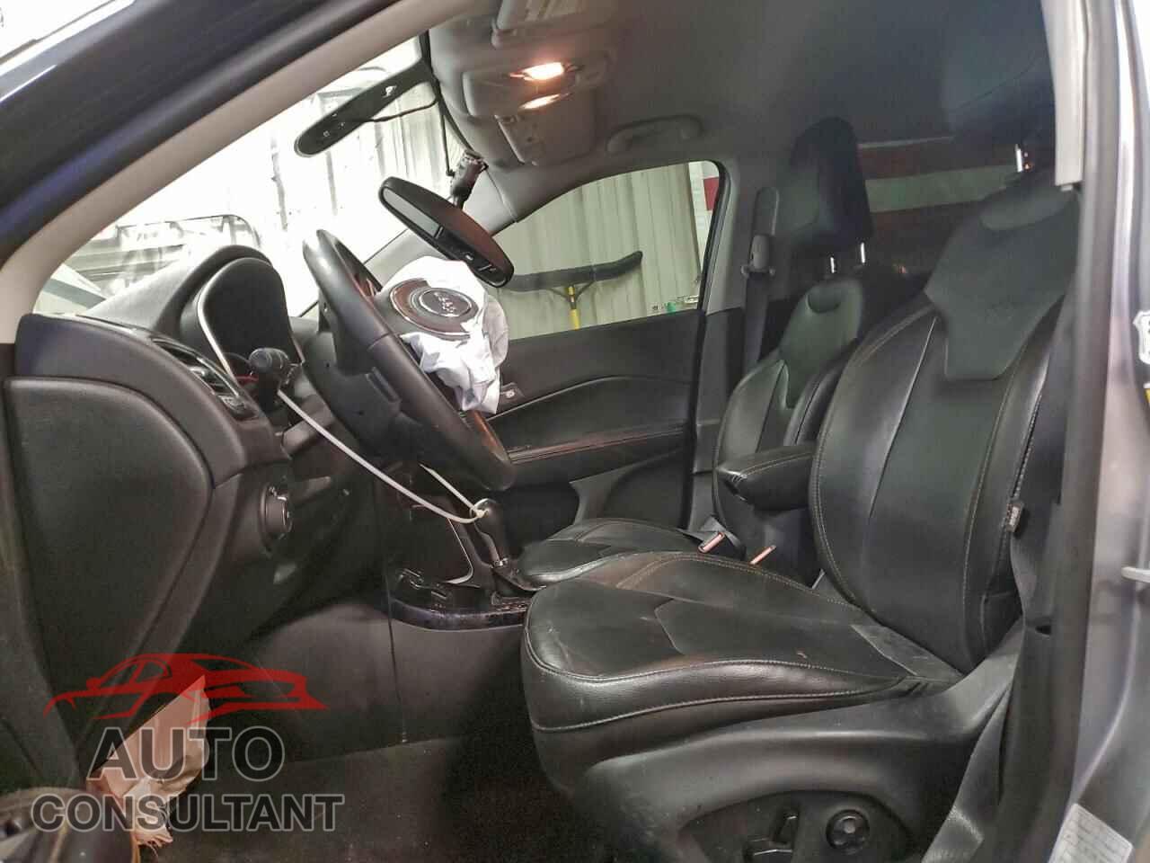 JEEP COMPASS 2019 - 3C4NJDCB0KT690829