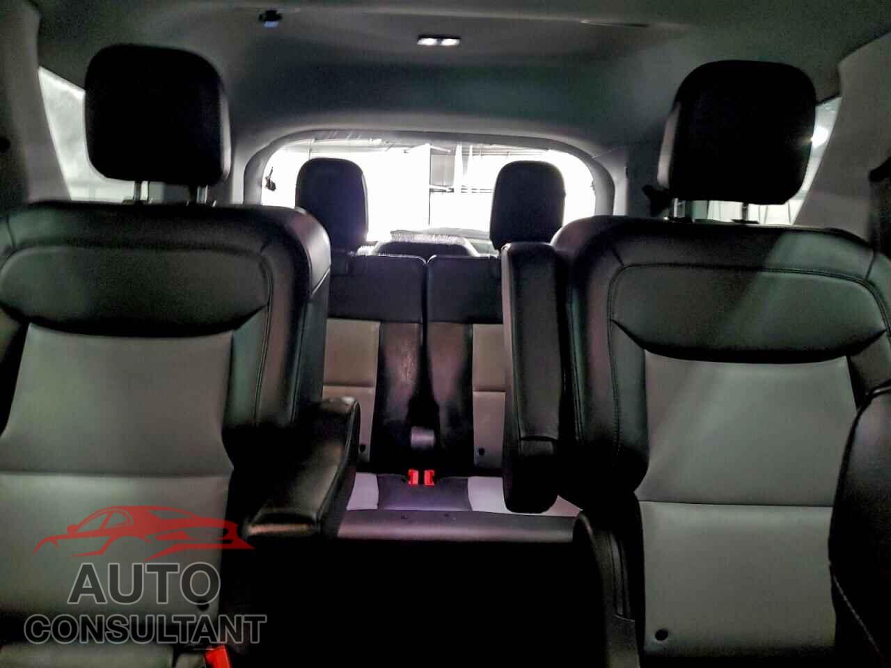 FORD EXPLORER 2023 - 1FMSK8DHXPGB01836