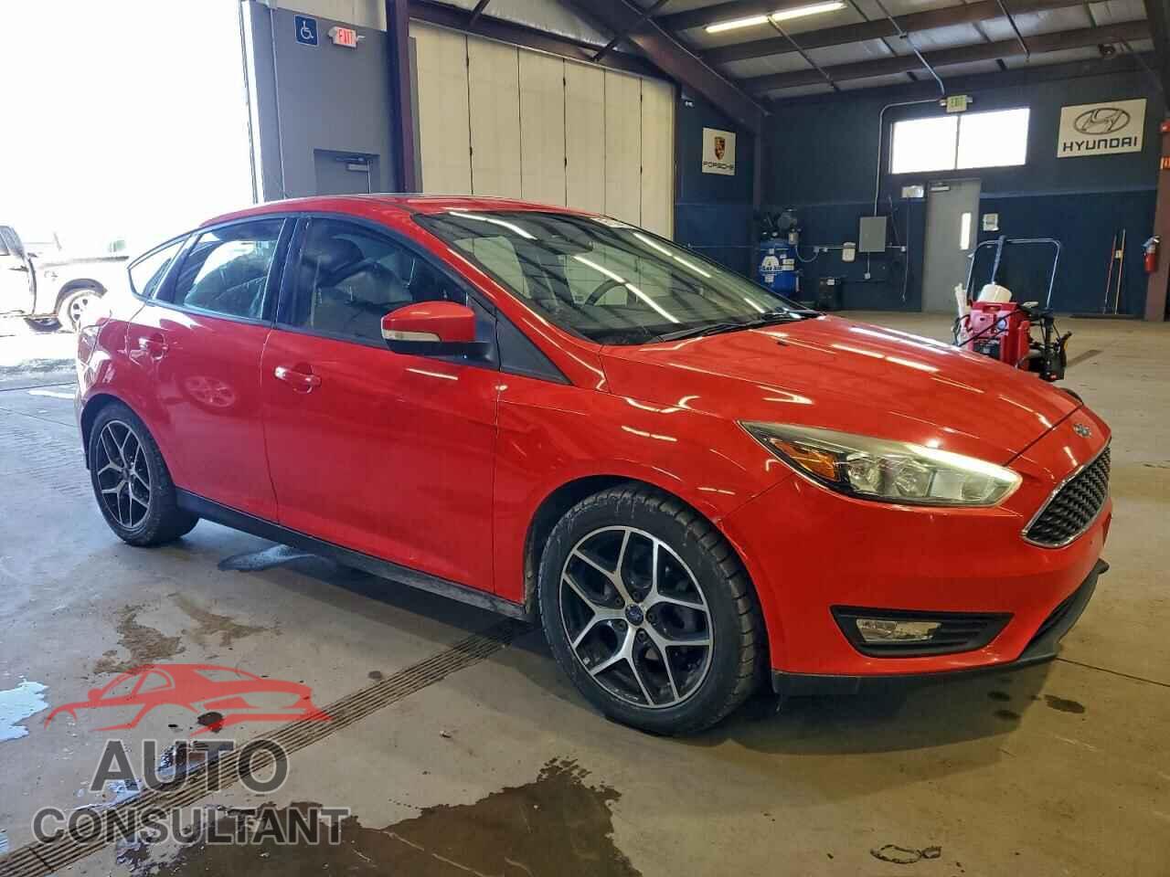 FORD FOCUS 2017 - 1FADP3M26HL248120