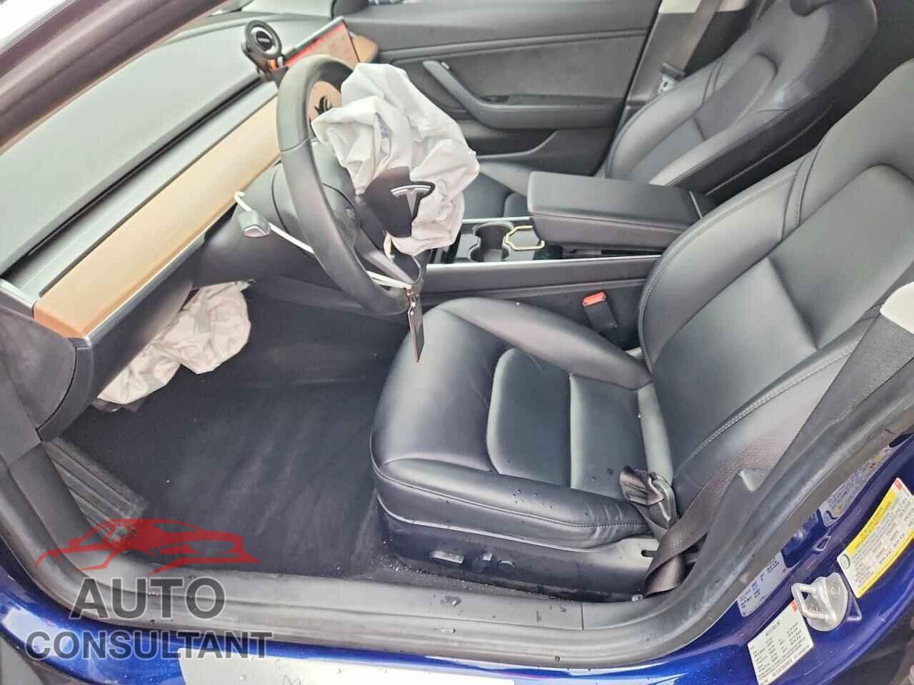 TESLA MODEL 3 2018 - 5YJ3E1EB5JF093745
