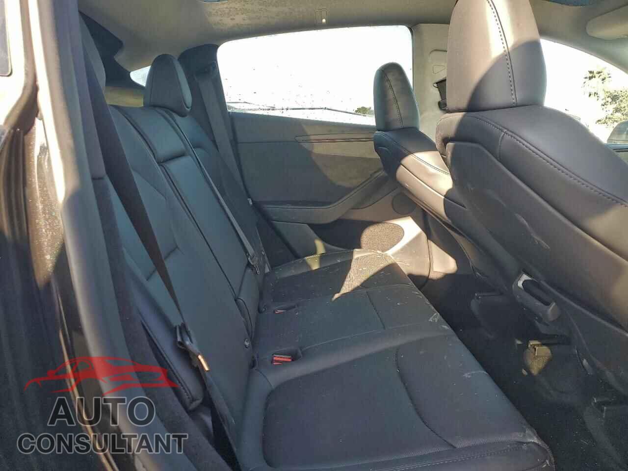 TESLA MODEL Y 2026 - 7SAYGDEE8TF392602