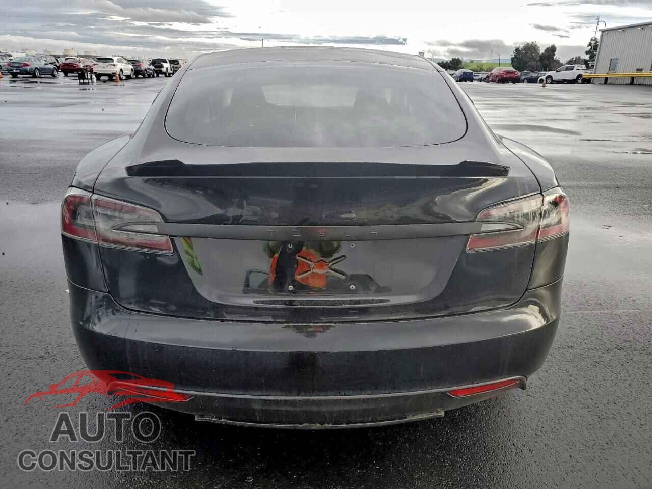 TESLA MODEL S 2013 - 5YJSA1CG1DFP03750