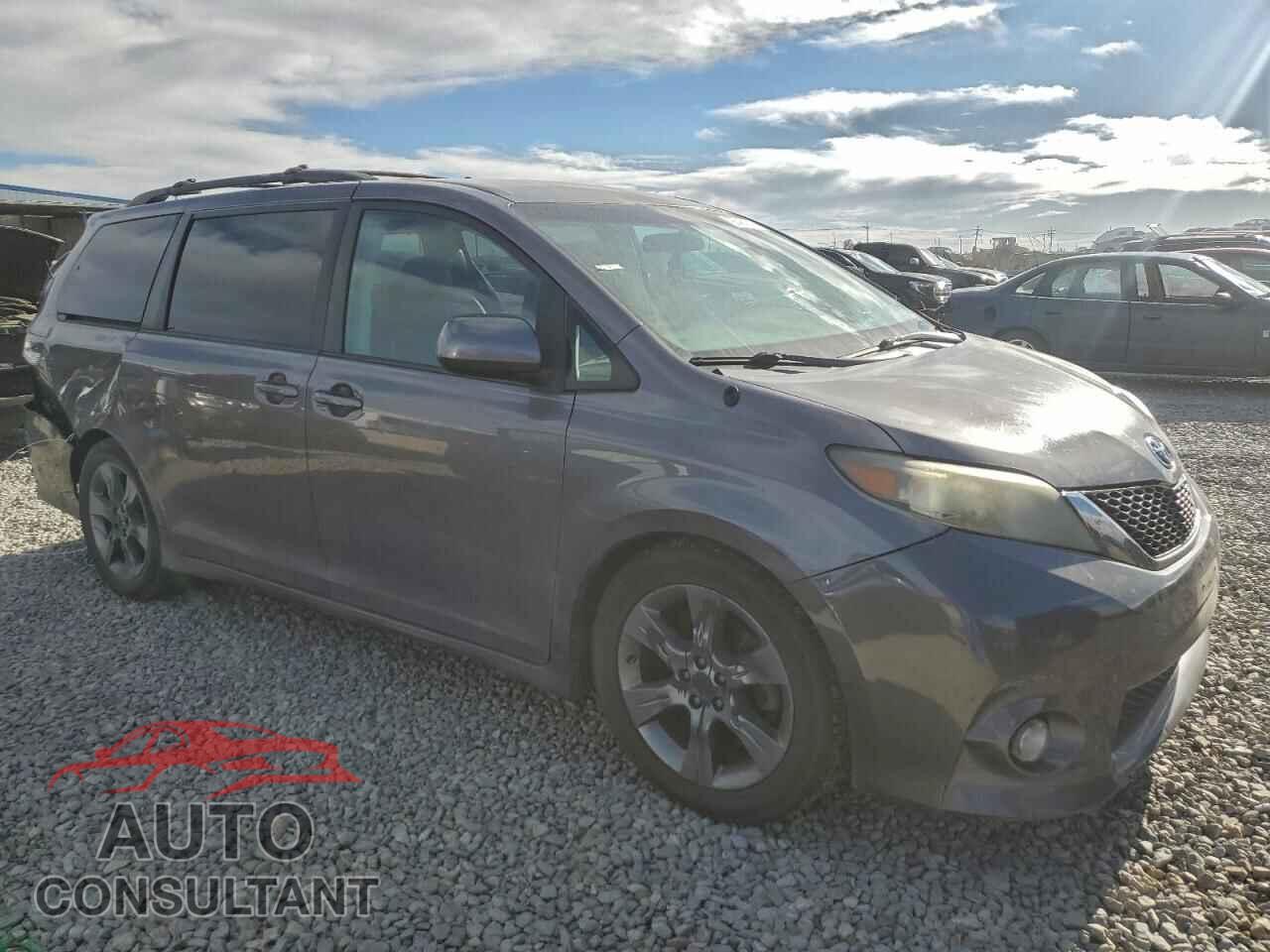 TOYOTA SIENNA 2011 - 5TDXK3DC4BS117840
