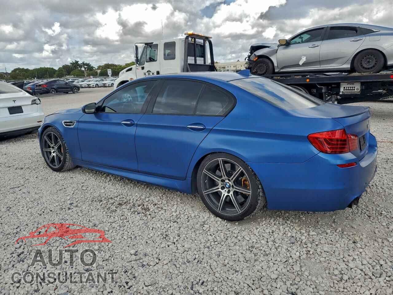 BMW M5 2014 - WBSFV9C53ED097792