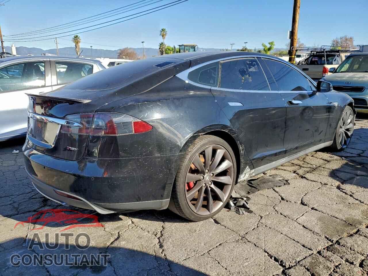 TESLA MODEL S 2014 - 5YJSA1H17EFP55681