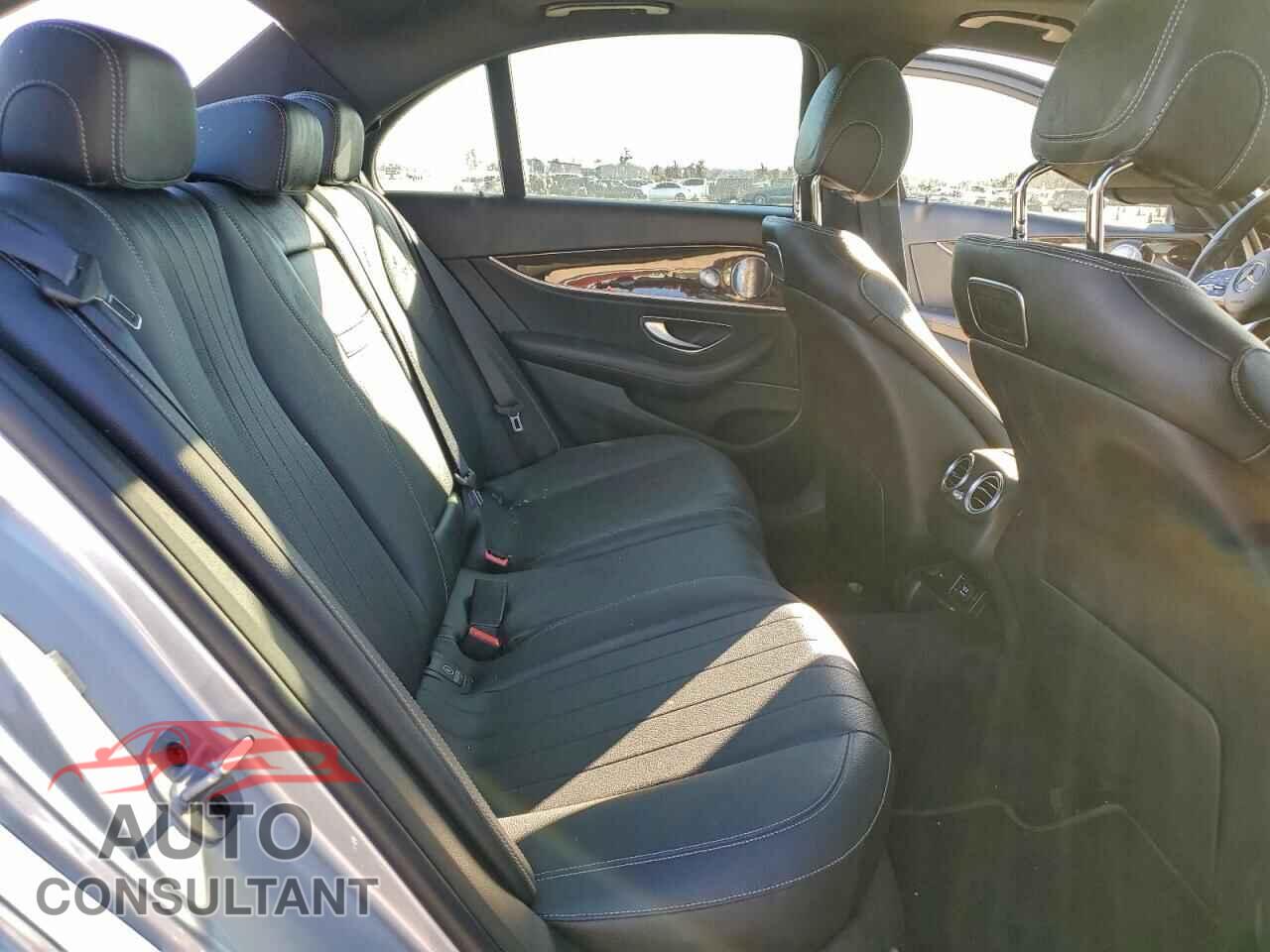 MERCEDES-BENZ E-CLASS 2019 - WDDZF4JB8KA519586